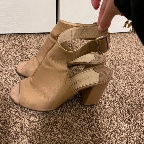 Prada heels - Picture 5 of 9